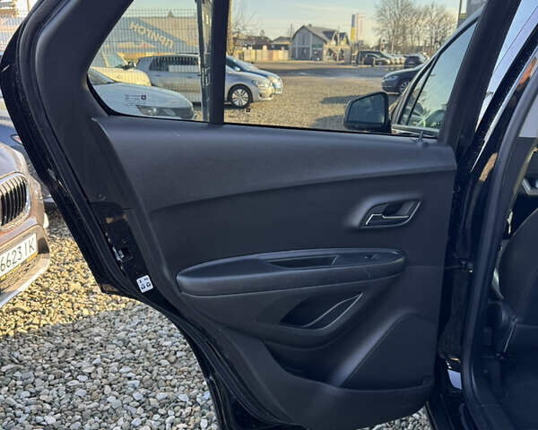 Черный Шевроле Trax, объемом двигателя 1.4 л и пробегом 92 тыс. км за 14999 $, фото 17 на Automoto.ua