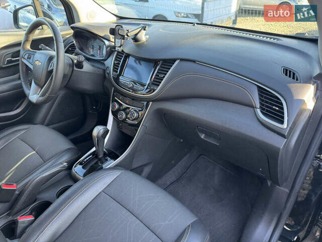 Черный Шевроле Trax, объемом двигателя 1.4 л и пробегом 92 тыс. км за 14999 $, фото 23 на Automoto.ua