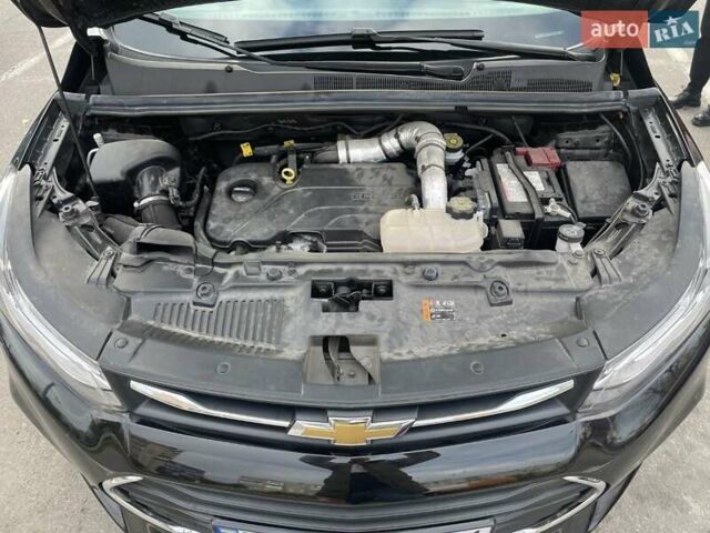 Черный Шевроле Trax, объемом двигателя 1.36 л и пробегом 42 тыс. км за 15500 $, фото 9 на Automoto.ua