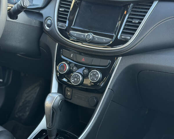 Черный Шевроле Trax, объемом двигателя 1.4 л и пробегом 92 тыс. км за 14999 $, фото 30 на Automoto.ua