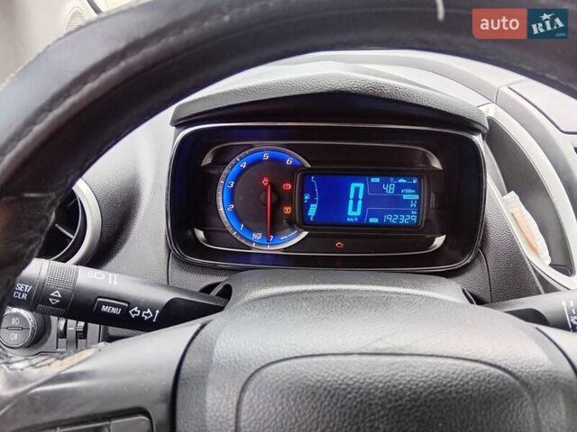 Шевроле Trax 2013 в Калуше на Automoto.ua Красный Шевроле Trax, объемом двигателя 1.69 л и пробегом 192 тыс. км за 9500 $, фото 10 на Automoto.ua