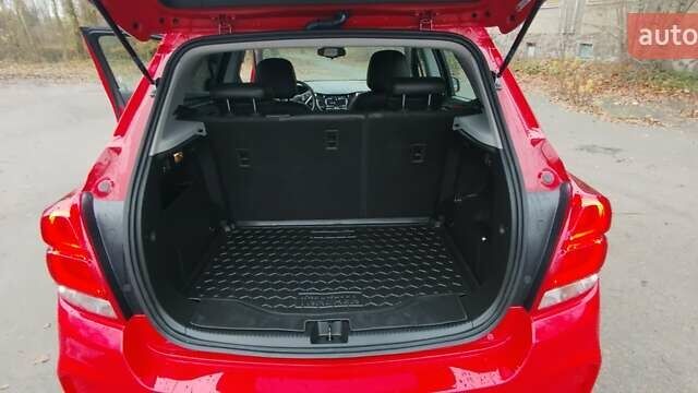 Красный Шевроле Trax, объемом двигателя 1.4 л и пробегом 50 тыс. км за 13600 $, фото 24 на Automoto.ua