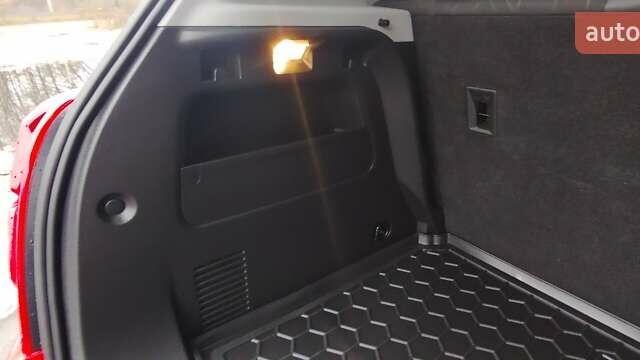 Красный Шевроле Trax, объемом двигателя 1.4 л и пробегом 50 тыс. км за 13600 $, фото 26 на Automoto.ua