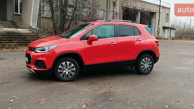 Красный Шевроле Trax, объемом двигателя 1.4 л и пробегом 50 тыс. км за 13600 $, фото 3 на Automoto.ua