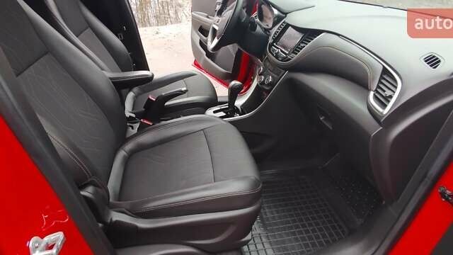 Красный Шевроле Trax, объемом двигателя 1.4 л и пробегом 50 тыс. км за 13600 $, фото 21 на Automoto.ua