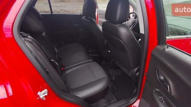 Красный Шевроле Trax, объемом двигателя 1.4 л и пробегом 50 тыс. км за 13600 $, фото 22 на Automoto.ua