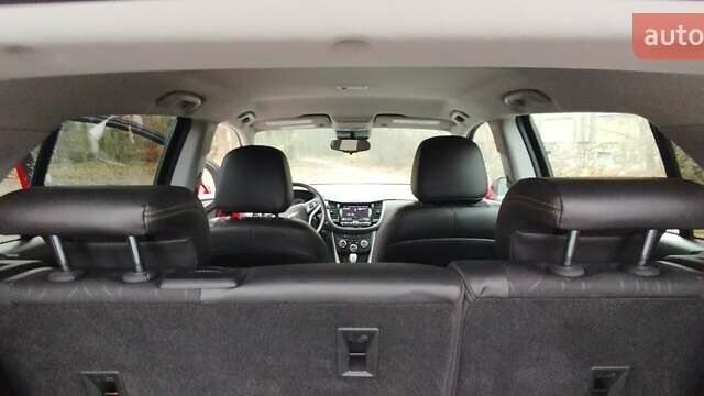 Красный Шевроле Trax, объемом двигателя 1.4 л и пробегом 50 тыс. км за 13600 $, фото 27 на Automoto.ua