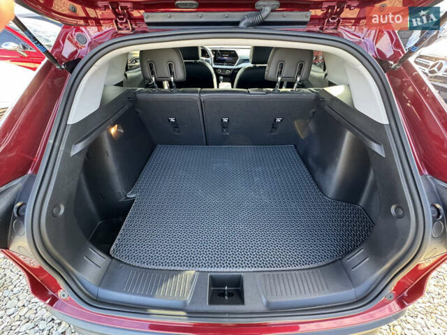 Красный Шевроле Trax, объемом двигателя 1.2 л и пробегом 80 тыс. км за 18999 $, фото 23 на Automoto.ua