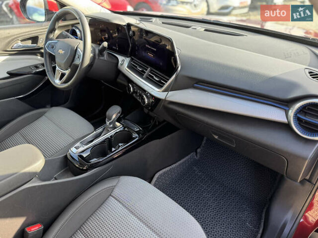 Красный Шевроле Trax, объемом двигателя 1.2 л и пробегом 80 тыс. км за 18999 $, фото 28 на Automoto.ua