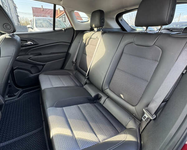 Красный Шевроле Trax, объемом двигателя 1.2 л и пробегом 80 тыс. км за 18999 $, фото 21 на Automoto.ua