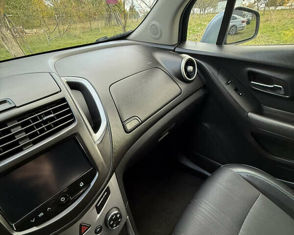 Шевроле Trax, объемом двигателя 1.7 л и пробегом 180 тыс. км за 10900 $, фото 23 на Automoto.ua