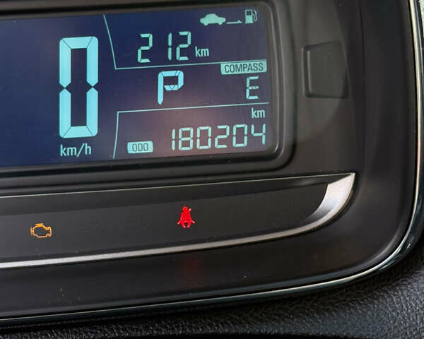 Шевроле Trax, объемом двигателя 1.7 л и пробегом 180 тыс. км за 10900 $, фото 42 на Automoto.ua