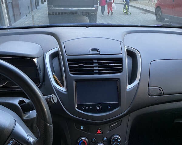 Шевроле Trax, объемом двигателя 1.36 л и пробегом 142 тыс. км за 10400 $, фото 6 на Automoto.ua