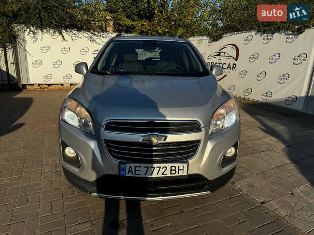 Серый Шевроле Trax, объемом двигателя 1.4 л и пробегом 190 тыс. км за 10700 $, фото 4 на Automoto.ua