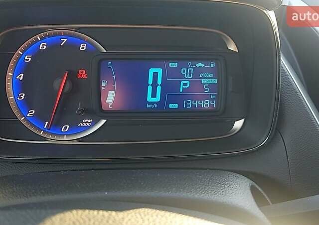 Серый Шевроле Trax, объемом двигателя 1.36 л и пробегом 134 тыс. км за 8800 $, фото 9 на Automoto.ua