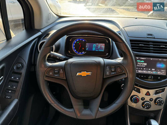 Серый Шевроле Trax, объемом двигателя 1.4 л и пробегом 190 тыс. км за 10700 $, фото 9 на Automoto.ua