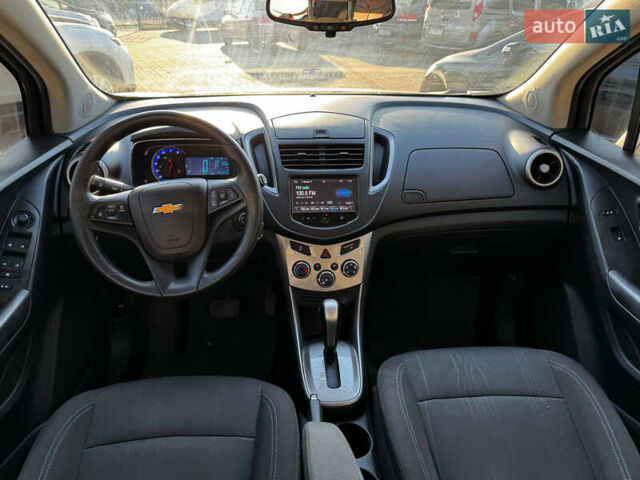 Серый Шевроле Trax, объемом двигателя 1.4 л и пробегом 190 тыс. км за 10700 $, фото 10 на Automoto.ua
