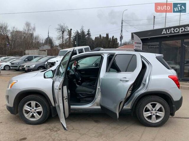 Серый Шевроле Trax, объемом двигателя 1.4 л и пробегом 136 тыс. км за 10240 $, фото 8 на Automoto.ua