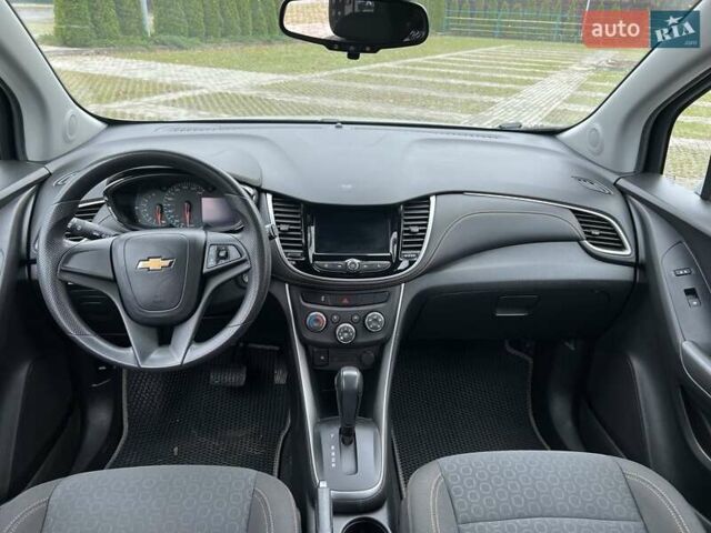 Серый Шевроле Trax, объемом двигателя 1.36 л и пробегом 104 тыс. км за 11300 $, фото 15 на Automoto.ua