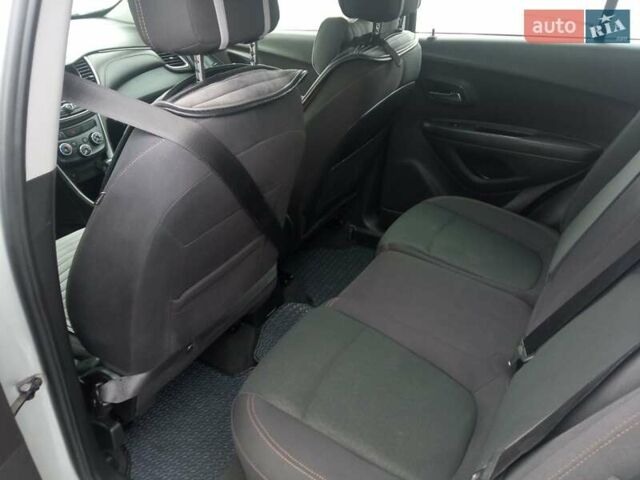 Серый Шевроле Trax, объемом двигателя 1.4 л и пробегом 218 тыс. км за 10800 $, фото 33 на Automoto.ua