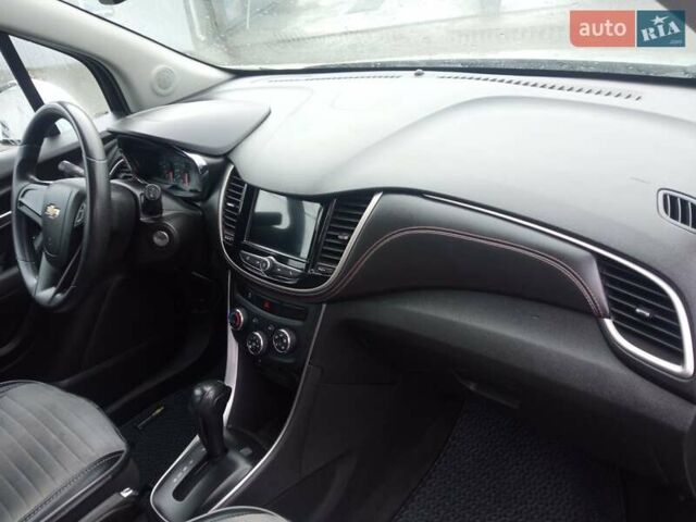 Серый Шевроле Trax, объемом двигателя 1.4 л и пробегом 218 тыс. км за 10800 $, фото 31 на Automoto.ua
