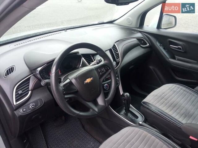 Серый Шевроле Trax, объемом двигателя 1.4 л и пробегом 218 тыс. км за 10800 $, фото 19 на Automoto.ua