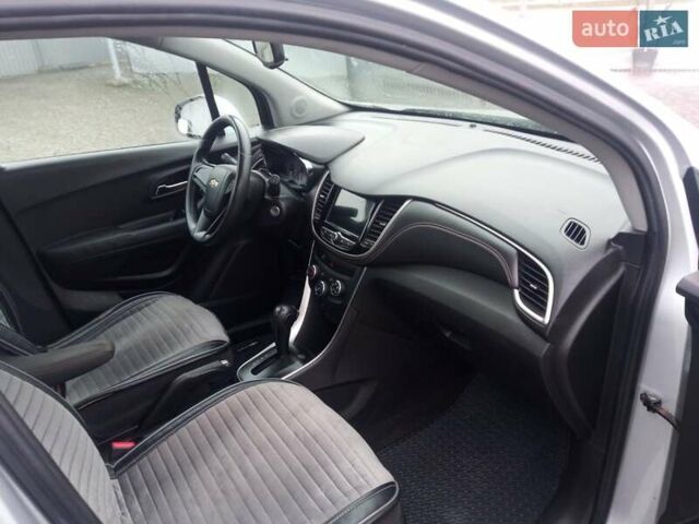 Серый Шевроле Trax, объемом двигателя 1.4 л и пробегом 218 тыс. км за 10800 $, фото 30 на Automoto.ua