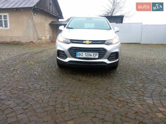Серый Шевроле Trax, объемом двигателя 1.4 л и пробегом 218 тыс. км за 10800 $, фото 5 на Automoto.ua