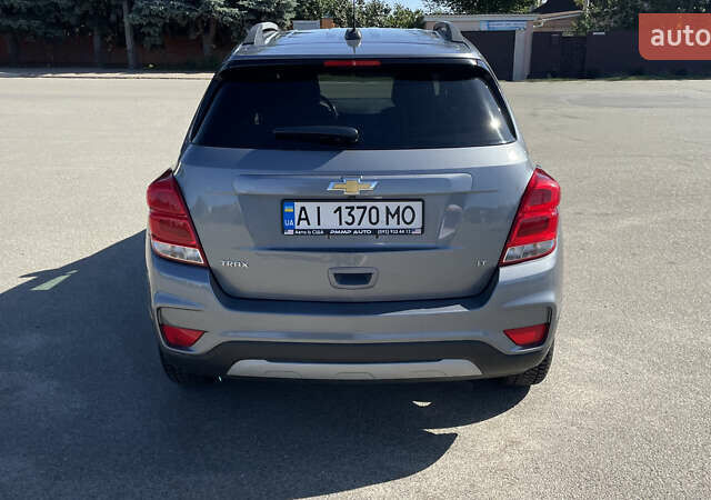 Серый Шевроле Trax, объемом двигателя 1.4 л и пробегом 115 тыс. км за 10000 $, фото 5 на Automoto.ua