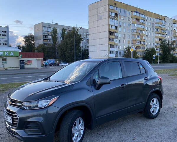 Сірий Шевроле Trax, об'ємом двигуна 1.4 л та пробігом 42 тис. км за 13500 $, фото 2 на Automoto.ua