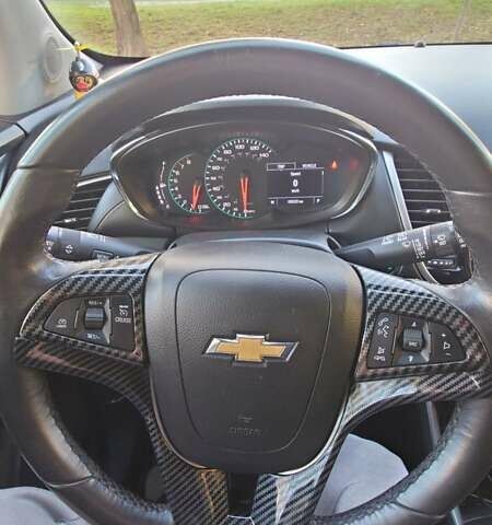 Серый Шевроле Trax, объемом двигателя 1.4 л и пробегом 51 тыс. км за 13500 $, фото 22 на Automoto.ua