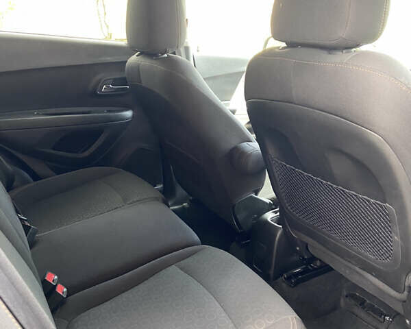 Шевроле Trax 2019 в Ровно на Automoto.ua Серый Шевроле Trax, объемом двигателя 1.4 л и пробегом 141 тыс. км за 12300 $, фото 18 на Automoto.ua