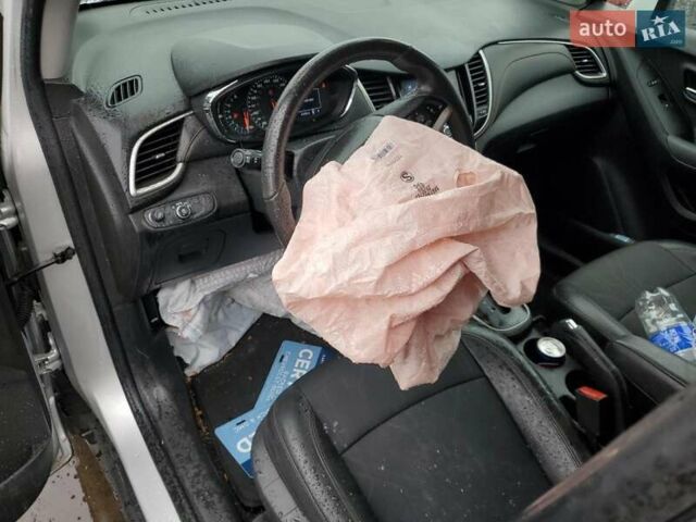 Серый Шевроле Trax, объемом двигателя 1.4 л и пробегом 76 тыс. км за 2400 $, фото 7 на Automoto.ua