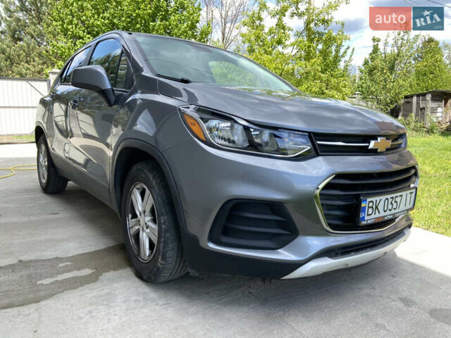 Шевроле Trax 2019 в Ровно на Automoto.ua Серый Шевроле Trax, объемом двигателя 1.4 л и пробегом 141 тыс. км за 12300 $, фото 4 на Automoto.ua