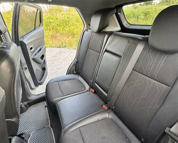 Серый Шевроле Trax, объемом двигателя 1.4 л и пробегом 92 тыс. км за 12400 $, фото 17 на Automoto.ua