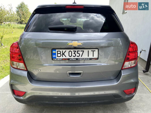Шевроле Trax 2019 в Ровно на Automoto.ua Серый Шевроле Trax, объемом двигателя 1.4 л и пробегом 141 тыс. км за 12300 $, фото 10 на Automoto.ua