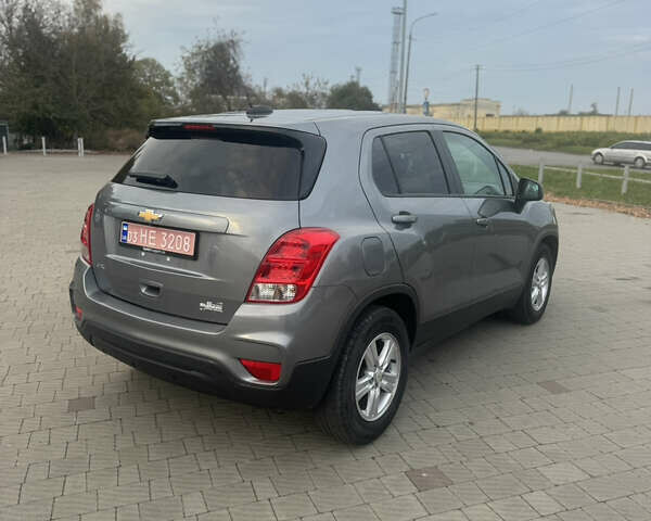 Серый Шевроле Trax, объемом двигателя 1.4 л и пробегом 202 тыс. км за 9600 $, фото 10 на Automoto.ua
