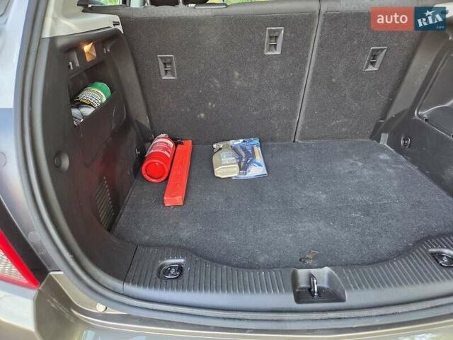 Серый Шевроле Trax, объемом двигателя 1.4 л и пробегом 19 тыс. км за 14400 $, фото 12 на Automoto.ua