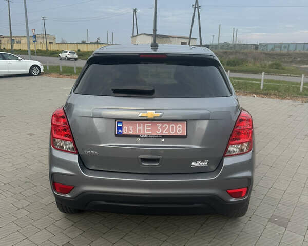 Серый Шевроле Trax, объемом двигателя 1.4 л и пробегом 202 тыс. км за 9600 $, фото 25 на Automoto.ua