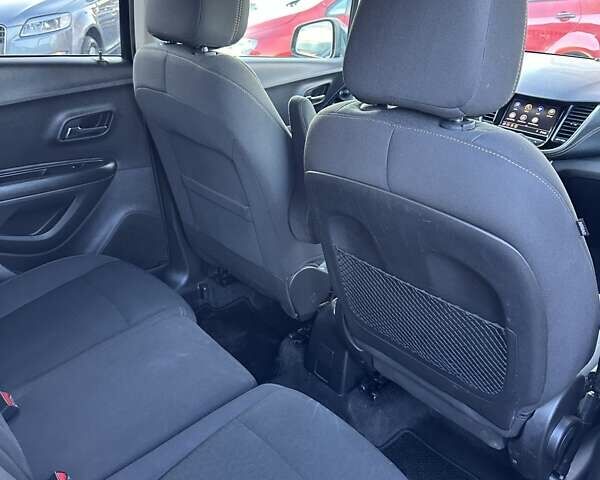 Сірий Шевроле Trax, об'ємом двигуна 1.4 л та пробігом 52 тис. км за 14500 $, фото 15 на Automoto.ua