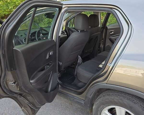 Серый Шевроле Trax, объемом двигателя 1.4 л и пробегом 19 тыс. км за 14400 $, фото 13 на Automoto.ua