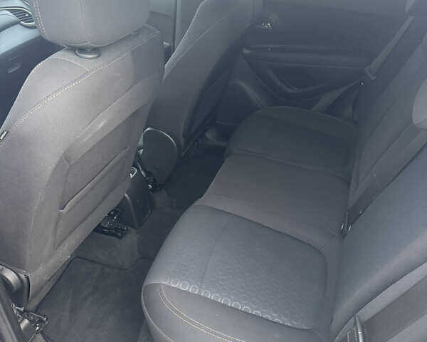 Серый Шевроле Trax, объемом двигателя 1.4 л и пробегом 202 тыс. км за 9600 $, фото 28 на Automoto.ua