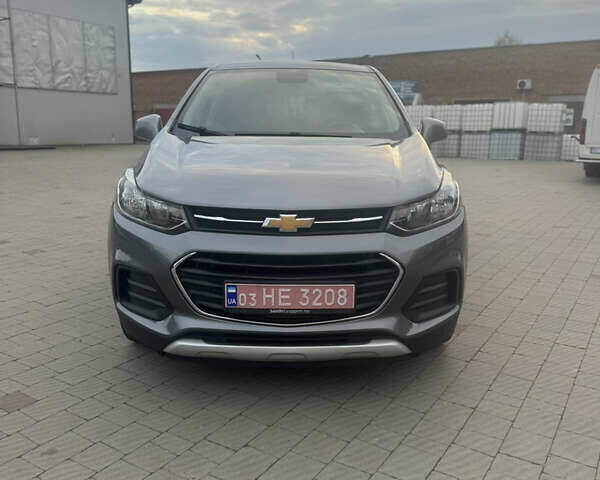 Серый Шевроле Trax, объемом двигателя 1.4 л и пробегом 202 тыс. км за 9600 $, фото 3 на Automoto.ua