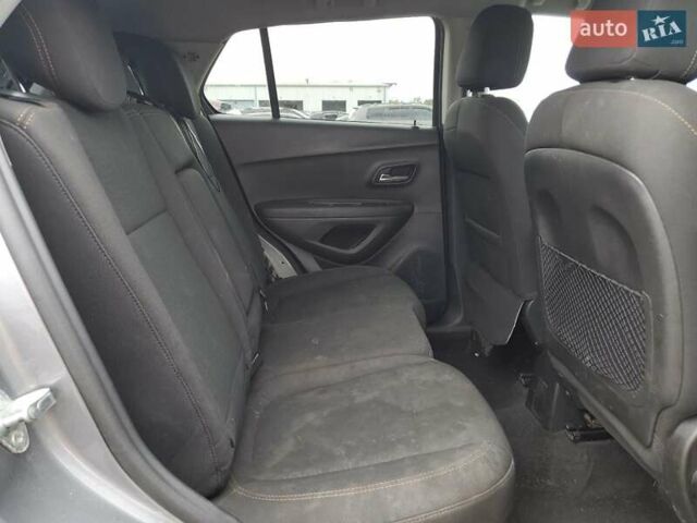 Серый Шевроле Trax, объемом двигателя 1.4 л и пробегом 38 тыс. км за 3000 $, фото 10 на Automoto.ua