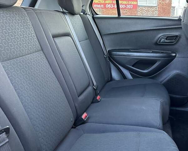 Сірий Шевроле Trax, об'ємом двигуна 1.4 л та пробігом 52 тис. км за 14500 $, фото 12 на Automoto.ua