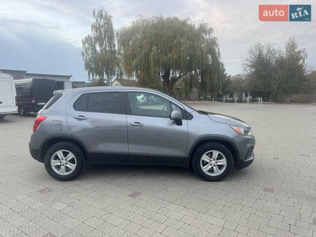 Серый Шевроле Trax, объемом двигателя 1.4 л и пробегом 202 тыс. км за 9600 $, фото 22 на Automoto.ua