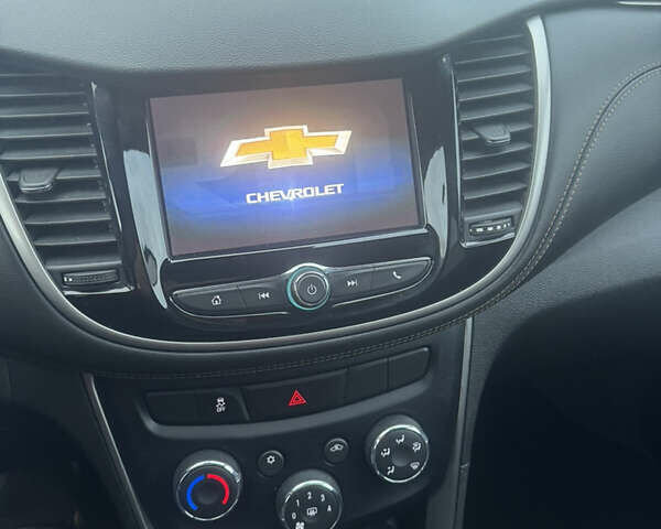 Серый Шевроле Trax, объемом двигателя 1.4 л и пробегом 202 тыс. км за 9600 $, фото 32 на Automoto.ua