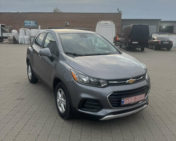 Серый Шевроле Trax, объемом двигателя 1.4 л и пробегом 202 тыс. км за 9600 $, фото 5 на Automoto.ua