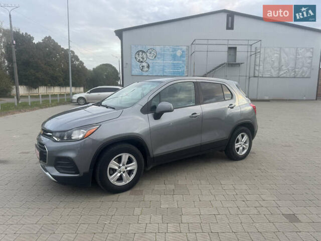 Серый Шевроле Trax, объемом двигателя 1.4 л и пробегом 202 тыс. км за 9600 $, фото 1 на Automoto.ua