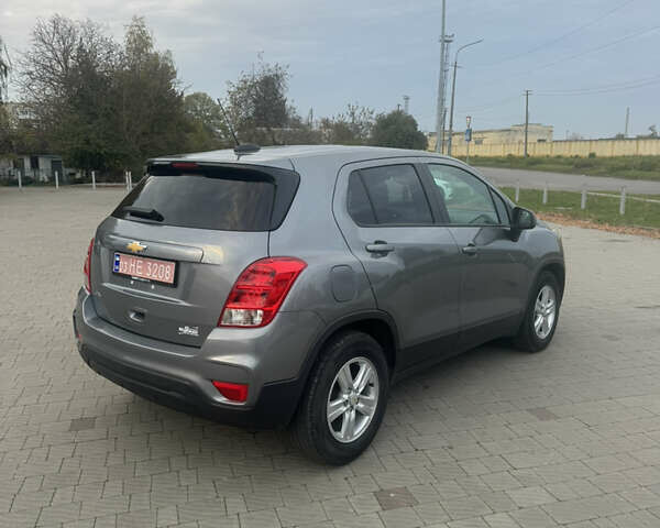 Серый Шевроле Trax, объемом двигателя 1.4 л и пробегом 202 тыс. км за 9600 $, фото 24 на Automoto.ua